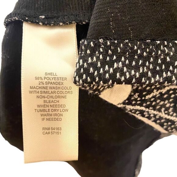 EILZA J Fit and Flare Floral Long Sleeve Dress - Picture 6 of 10